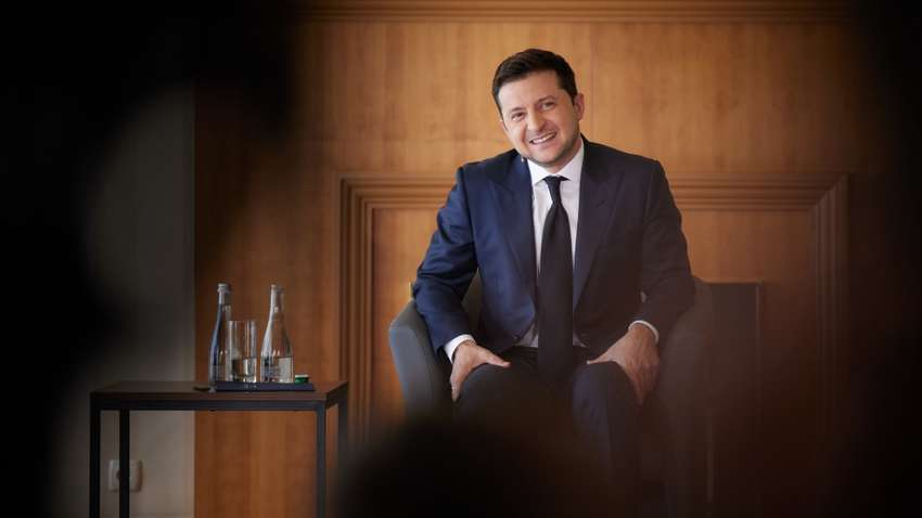 Украинцы поздравили Зеленского с днем рождения: ТОП пожеланий президенту 