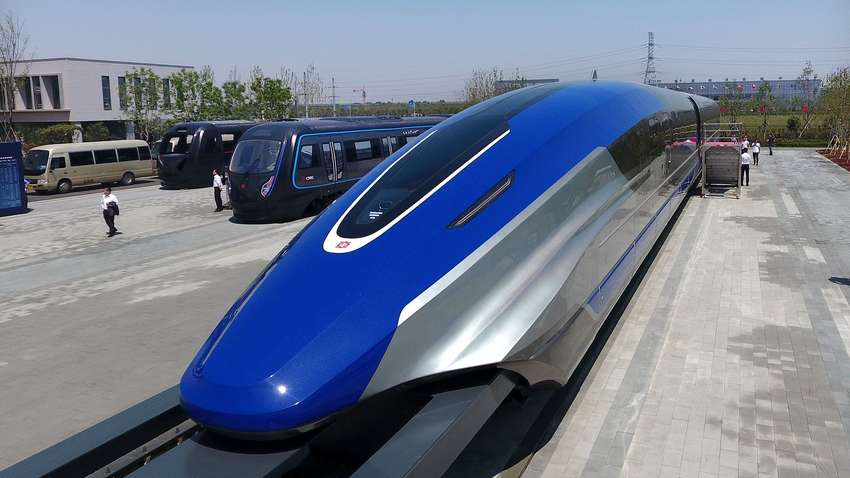 В Китае стартовали испытания парящего в воздухе поезда