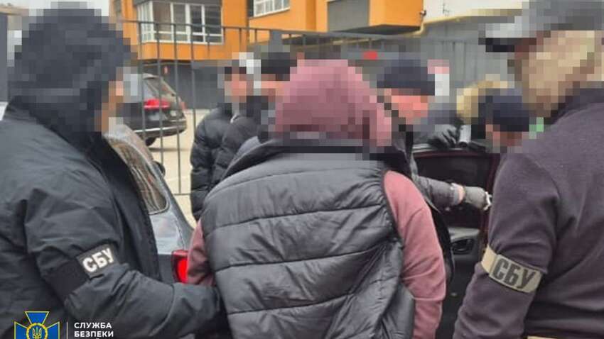 "Крот" в воинской части: мужчина корректировал удары РФ по Хмельнитчине