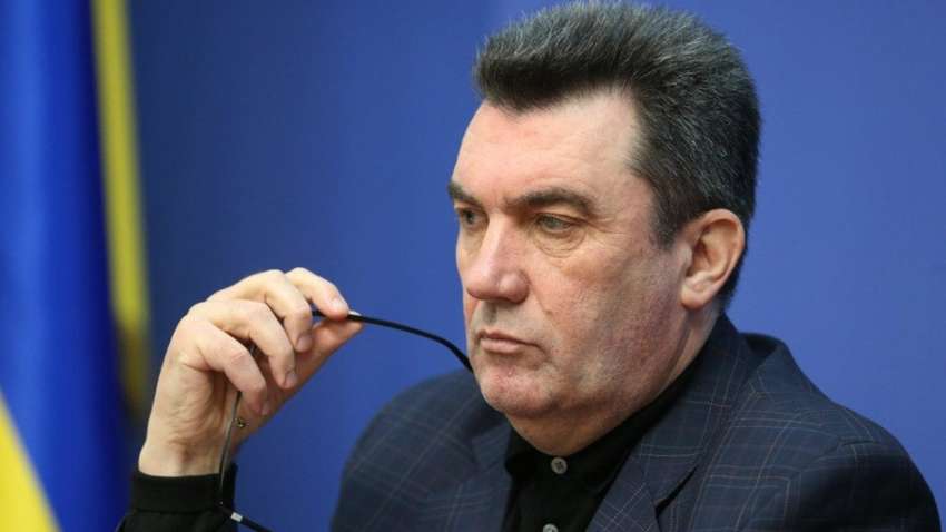 Зеленський терміново відправляє на лінію фронту міністрів і нардепів: навіщо Зеленський терміново відправляє на лінію фронту міністрів і нардепів: навіщо