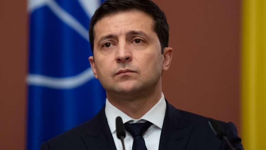 Зеленский не исключил версию попадания ракеты в самолет  "МАУ"