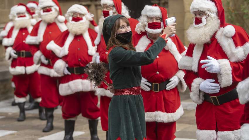 У Школі Санти показали уніформу для зустрічі Різдва в умовах карантину  У Школі Санти показали уніформу для зустрічі Різдва в умовах карантину