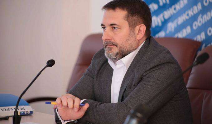 Луганский губернатор поблагодарил Кабмин за 3 млрд грн на ремонт дорог