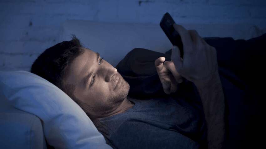 Россиян ужасают ночные звонки: что происходит