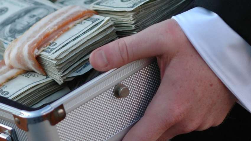 Скандал з законом Зеленського: коли повернуть позбавлення волі за брехню в деклараціях