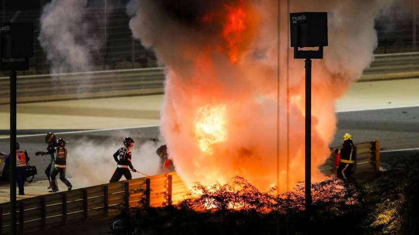 Авто Ромена Грожана розрізало навпіл під час гонки (відео)