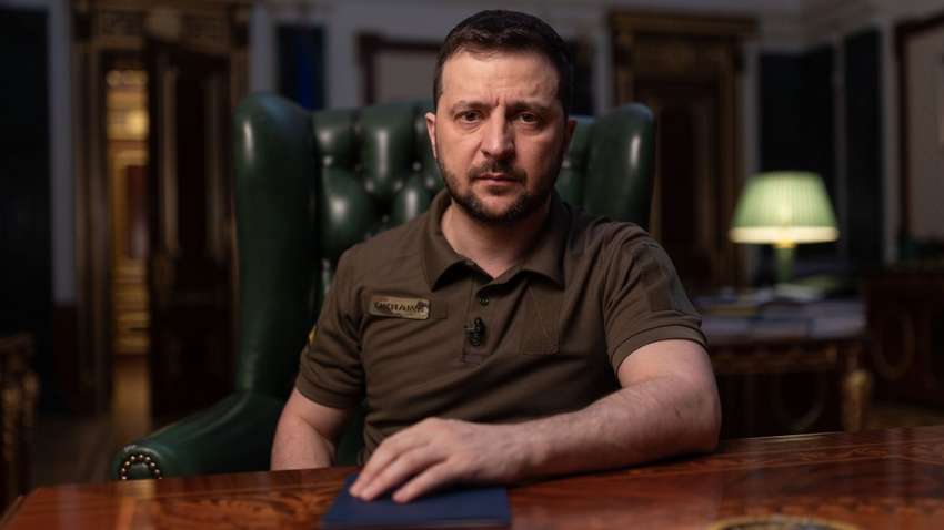 Пекло – без перебільшення: Зеленський розповів, де окупанти, наступаючи, змішують усе живе із землею