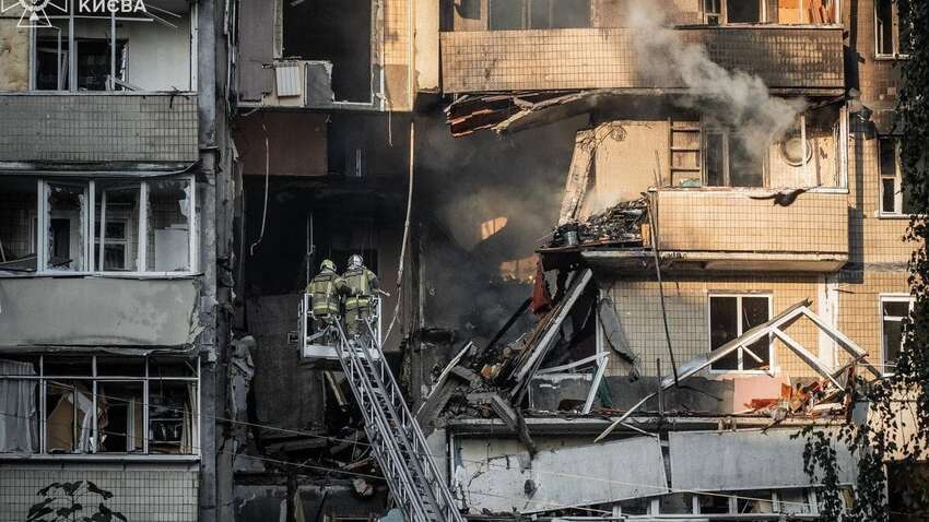 У Києві пораненій під час російської атаки жінці провели екстрені пологи: деталі У Києві пораненій під час російської атаки жінці провели екстрені пологи: деталі