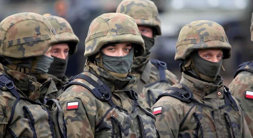 Чи підтримують поляки відправлення своєї армії в Україну: опитування Чи підтримують поляки відправлення своєї армії в Україну: опитування