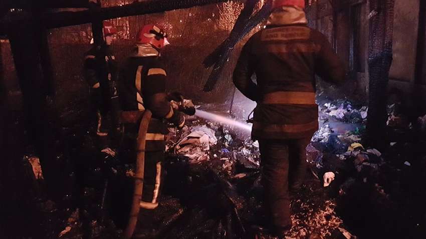 Два человека сгорели на мусорной свалке в Киеве