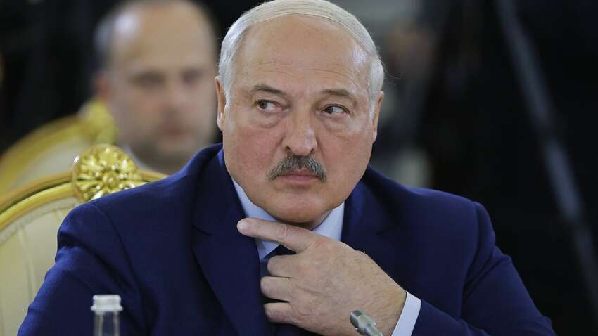 Лукашенко готов встретиться с Зеленским, но пригрозил Украине войной