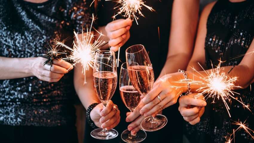 Забудьте о похмелье в Новый год: врач назвал 4 продукта, которые категорически нельзя есть с алкоголем