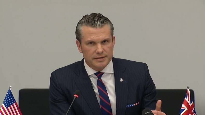 Глава Пентагону висміяв російські системи ППО у Венесуелі