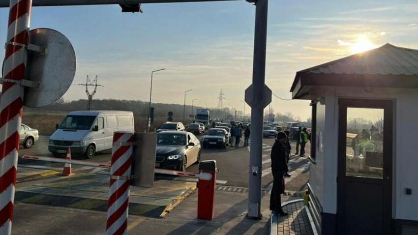 На кордоні України та Молдови призупинили пропуск транспорту: у чому причина