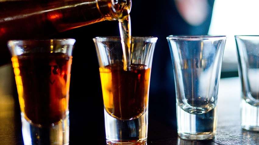 Какие продукты категорически запрещено употреблять с алкоголем 