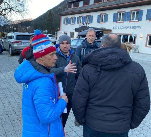 У сборной Росси по биатлону полиция проводит обыски, отобрали телефоны