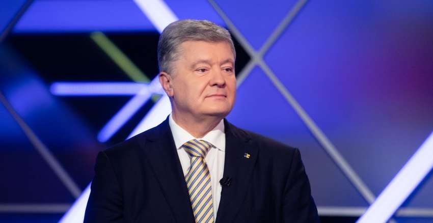 Порошенко в аэропорту рассказал о первой маленькой победе