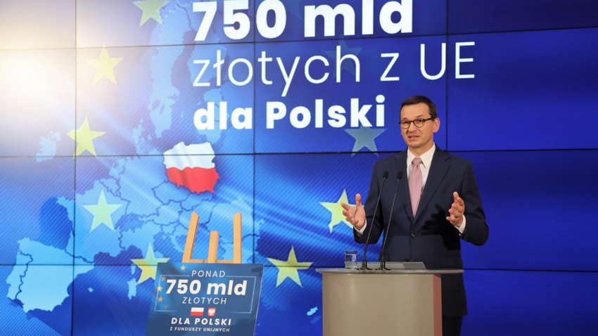 Польща звинувачує ЄС у шантажі: дебати у Європарламенті