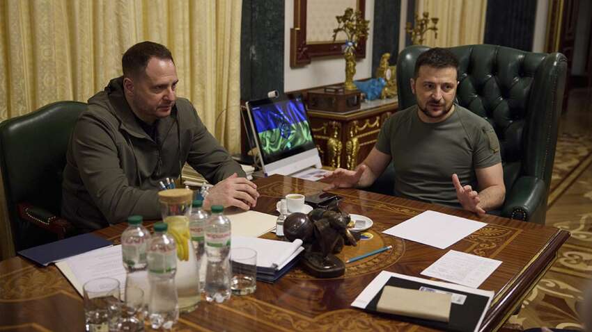 Зеленский об отставке Ермака: как прошла встреча президента с фракцией «Слуга народа»