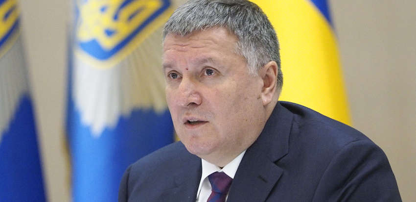 Арсен Аваков требует от ЦИК снять Андрея Клюева с выборов