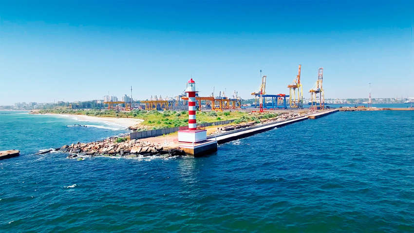 Побережью Черноморска угрожает экологическая катастрофа из-за  течений и парадов планет