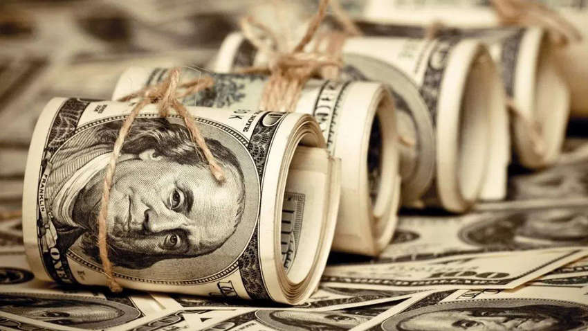 Курс доллара в Украине снова снижается