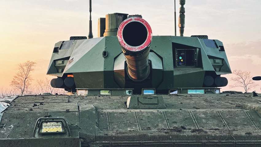 Російський "диво-танк" пропустив парад перемоги у Москві Російський "диво-танк" пропустив парад перемоги у Москві