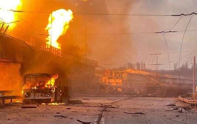 В Укргидроэнерго рассказали о последствиях прямых попаданий по ДнепроГЭС В Укргидроэнерго рассказали о последствиях прямых попаданий по ДнепроГЭС