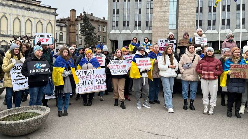 В Днепре расследуют избиение активистки и препятствование работе журналиста В Днепре расследуют избиение активистки и препятствование работе журналиста
