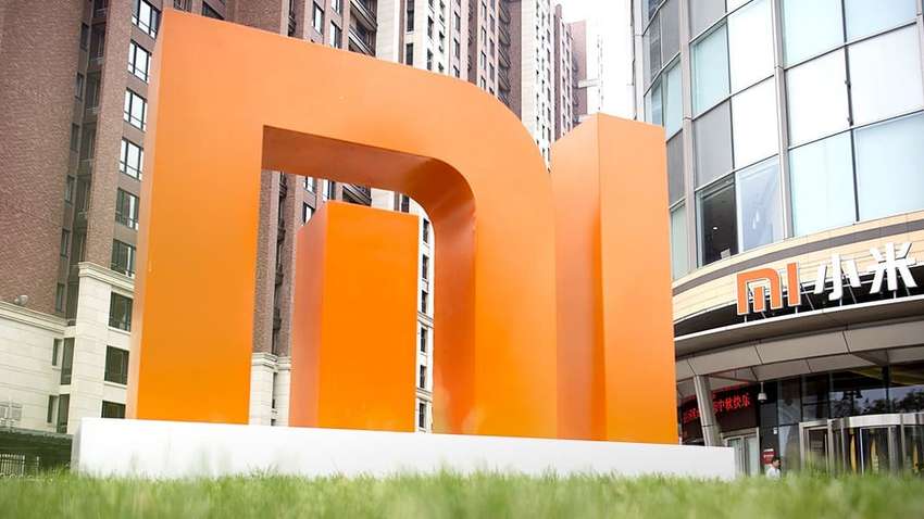 Xiaomi представила підставку для моніторів з дезінфекційною лампою