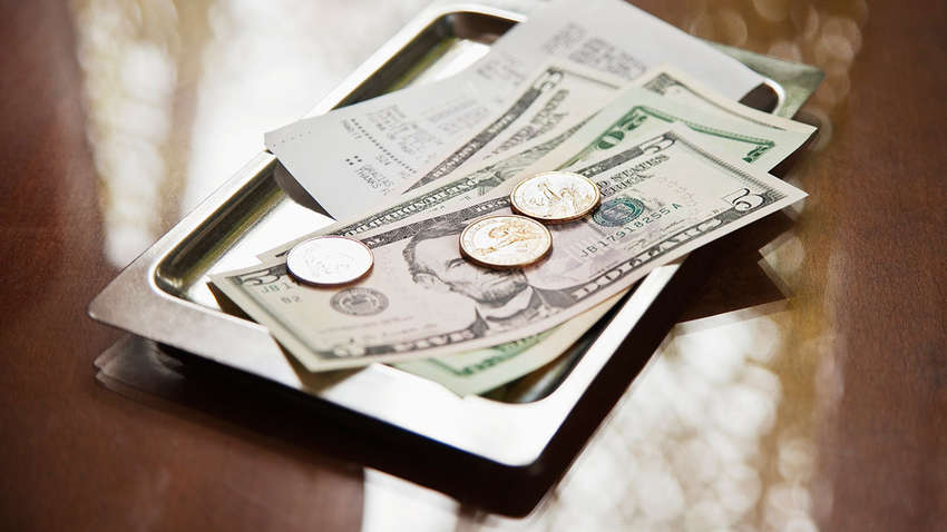 Американка залишила тисячу доларів чайових за рахунком у 20 доларів