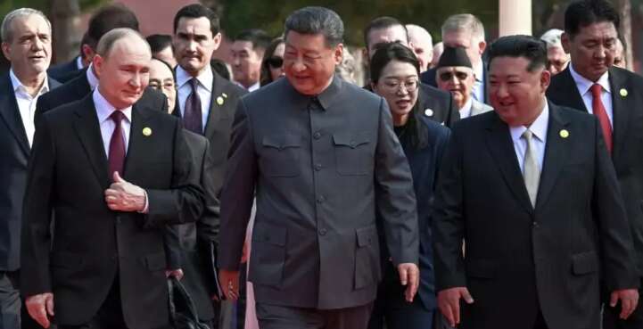 Випадково ввімкнений мікрофон розкрив особисту розмову Сі Цзіньпіна та Путіна: про що говорили