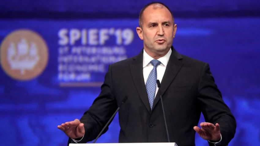 Президент Болгарии начал пугать "ядерным Армагеддоном"