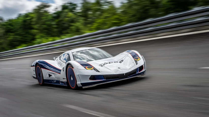Сверхбыстрый суперкар установил новый мировой рекорд скорости Сверхбыстрый суперкар установил новый мировой рекорд скорости