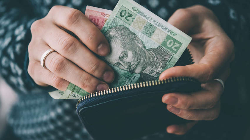 "Заощаджень немає": більше 50% українців не мають грошей, щоб жити на карантині ще місяць 