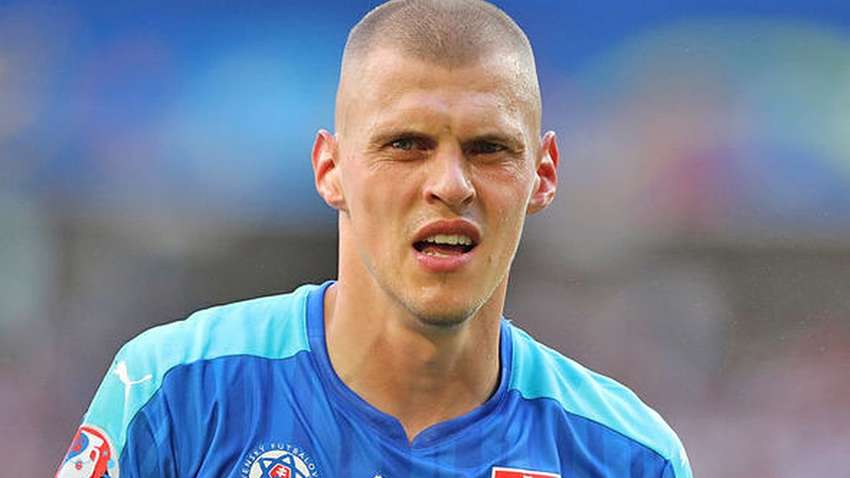 Экс-игрок "Ливерпуля" Шкртел не задержался в "Аталанте"