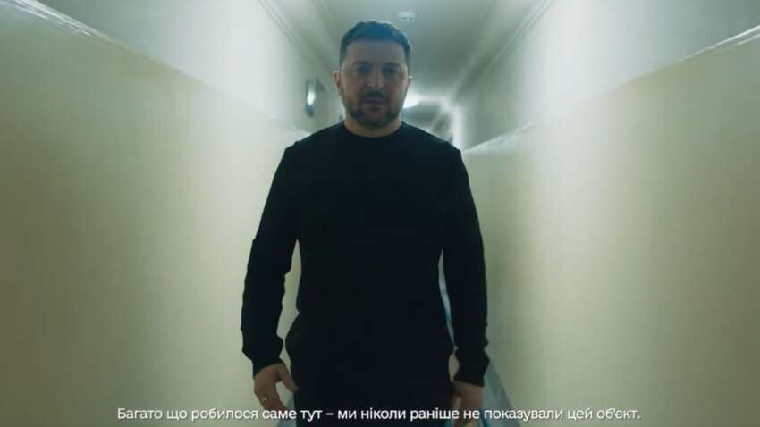 Зеленский впервые показал свой бункер: как выглядит укрытие президента (ВИДЕО) Зеленский впервые показал свой бункер: как выглядит укрытие президента (ВИДЕО)