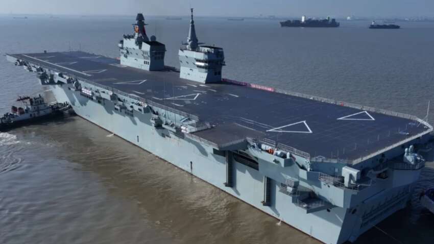 Китай испытал "дроновый" десантный гигант: корабль нового типа вышел в море на фоне напряжения в регионе