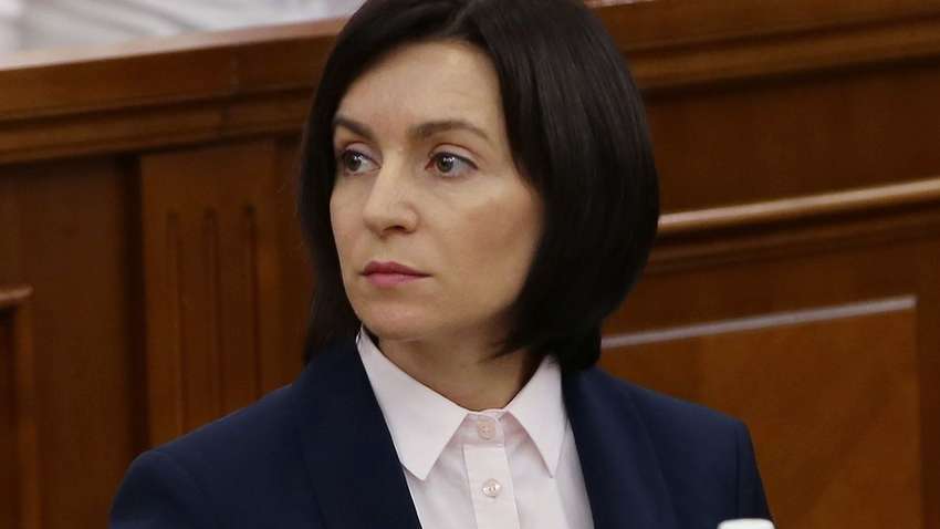 Парламент Молдовы отправил в отставку правительство Майи Санду
