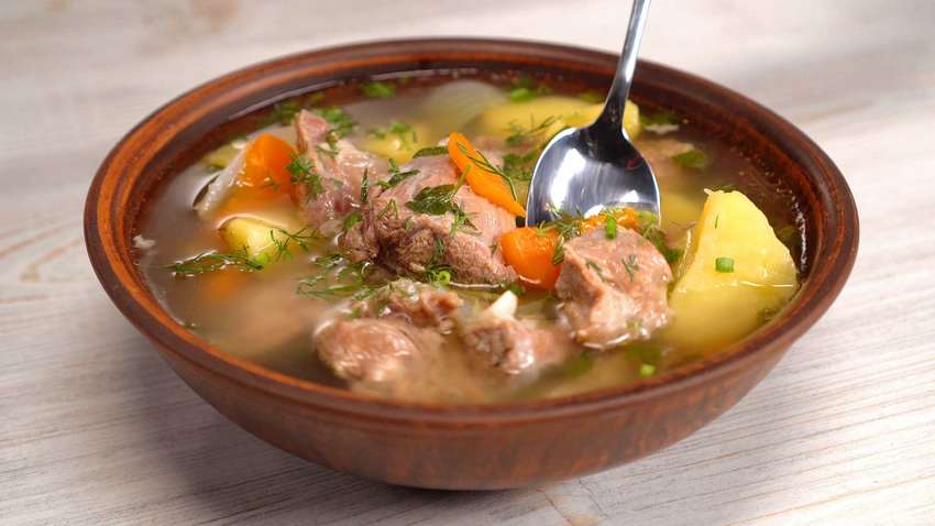 Лікарі розповіли, які супи можуть викликати камені в нирках