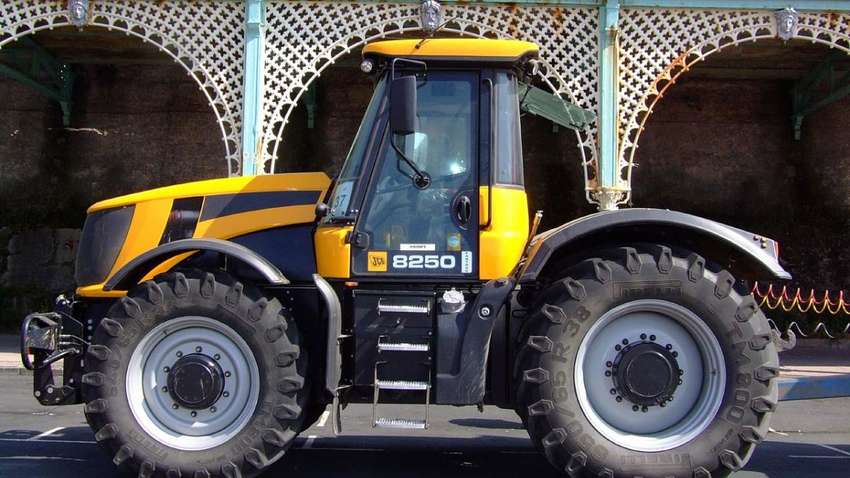 Британець зорав поле за хвилину, і потрапив в Книгу рекордів Гіннеса