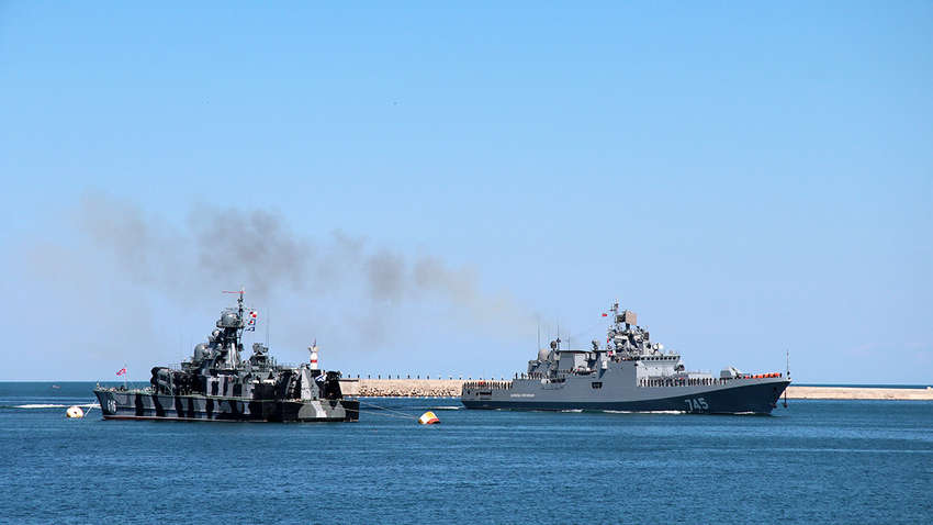 Еще один корабель военного флота РФ вышел в Черное море