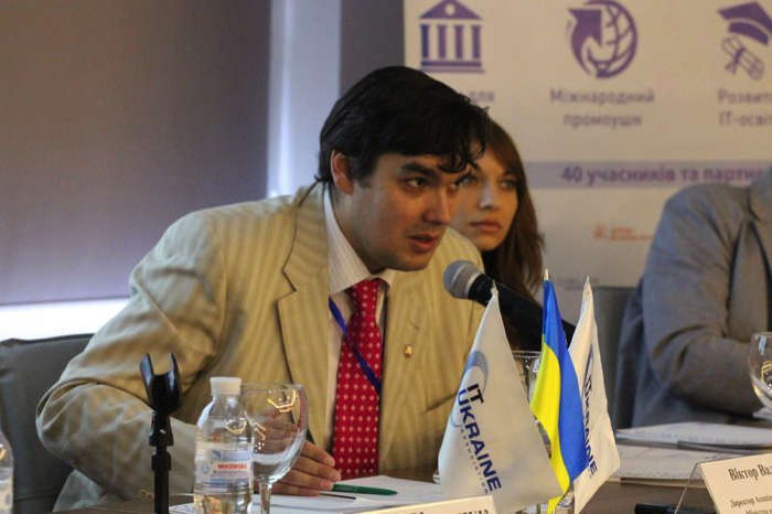 За последние 50 лет отношениях между работником и работодателем изменилось все - Валеев