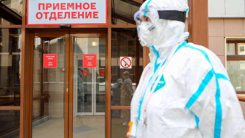 У Росії чоловік заразив коронавірусом відразу кілька тисяч осіб: що про це відомо У Росії чоловік заразив коронавірусом відразу кілька тисяч осіб: що про це відомо