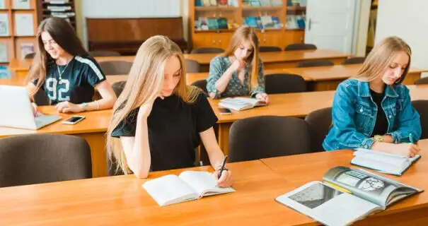 Дальше без ПТУ: в Украине хотят изменить систему профессионального образования