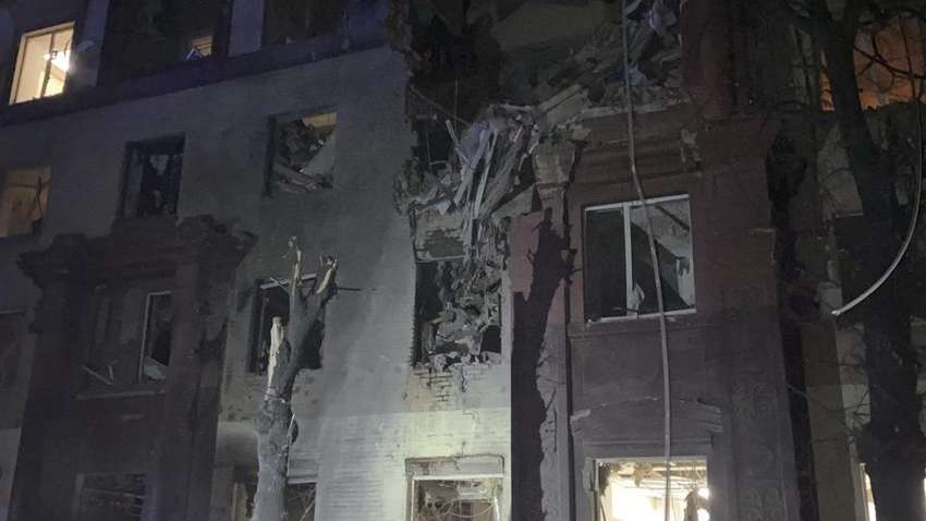 Россия нанесла 6 ракетных ударов по Запорожью – есть попадание и погибшие (ФОТО)