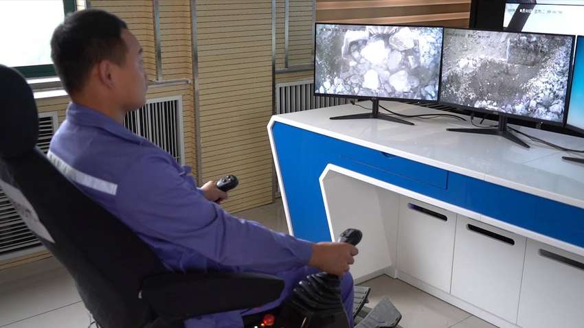 Китайці працюють на шахтах віддалено: представлена унікальна технологія