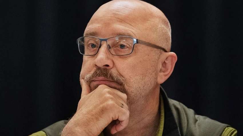 Чи має Резніков піти з посади міністра оборони України. Причини за та проти