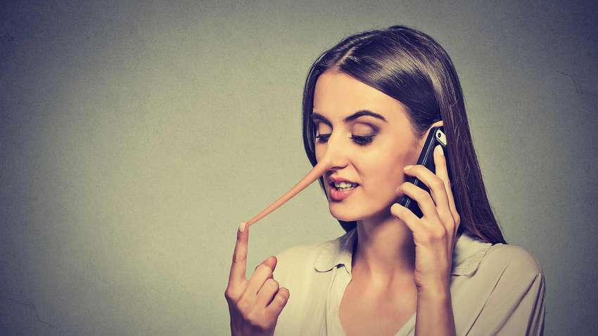 П'ять ознак того, що співрозмовник вас обманює