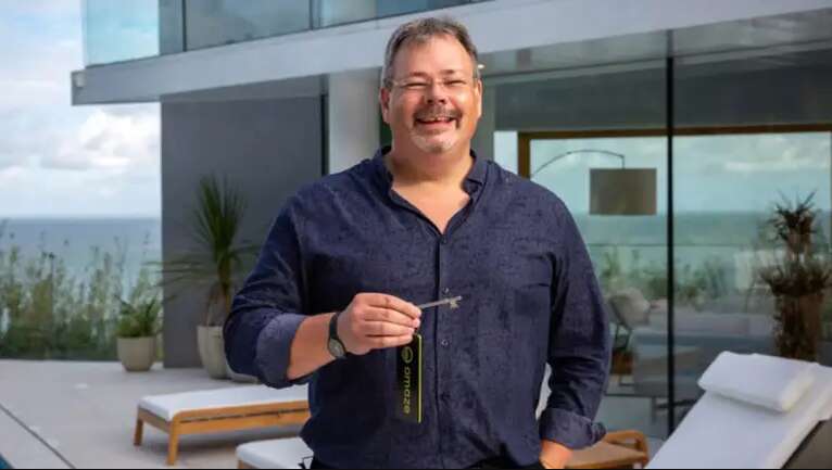 Чоловік виграв розкішний маєток на узбережжі, але втік звідти через три дні: причина